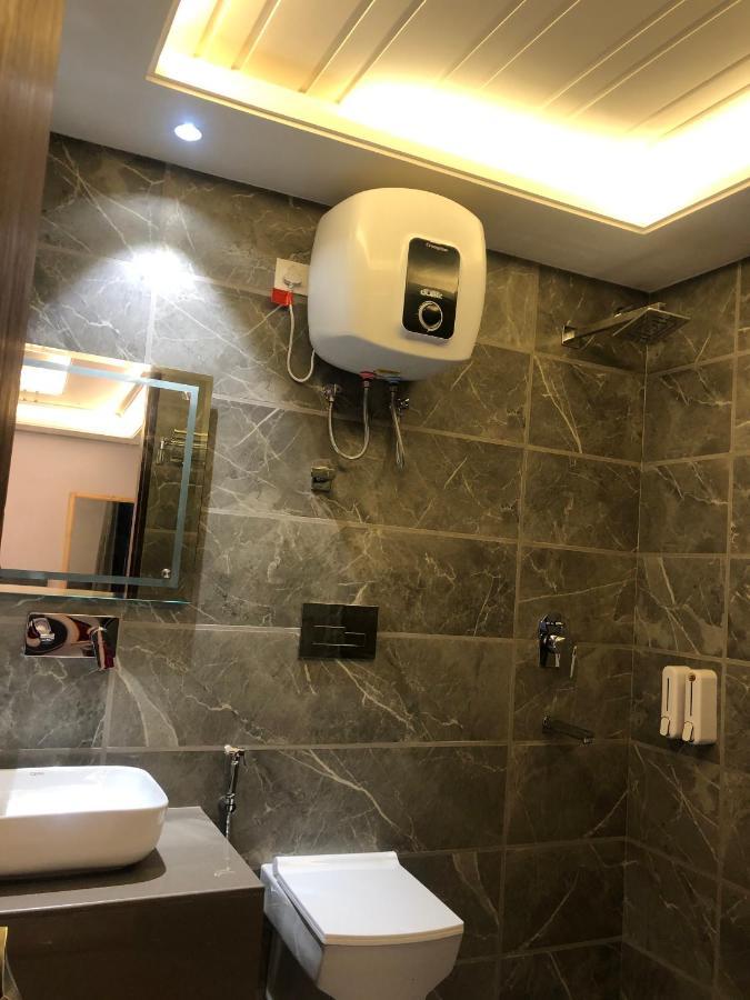 The Westberry 50Mtrs Offroading And 50 Mtrs Nature Path Bed & Breakfast Shimla Ngoại thất bức ảnh