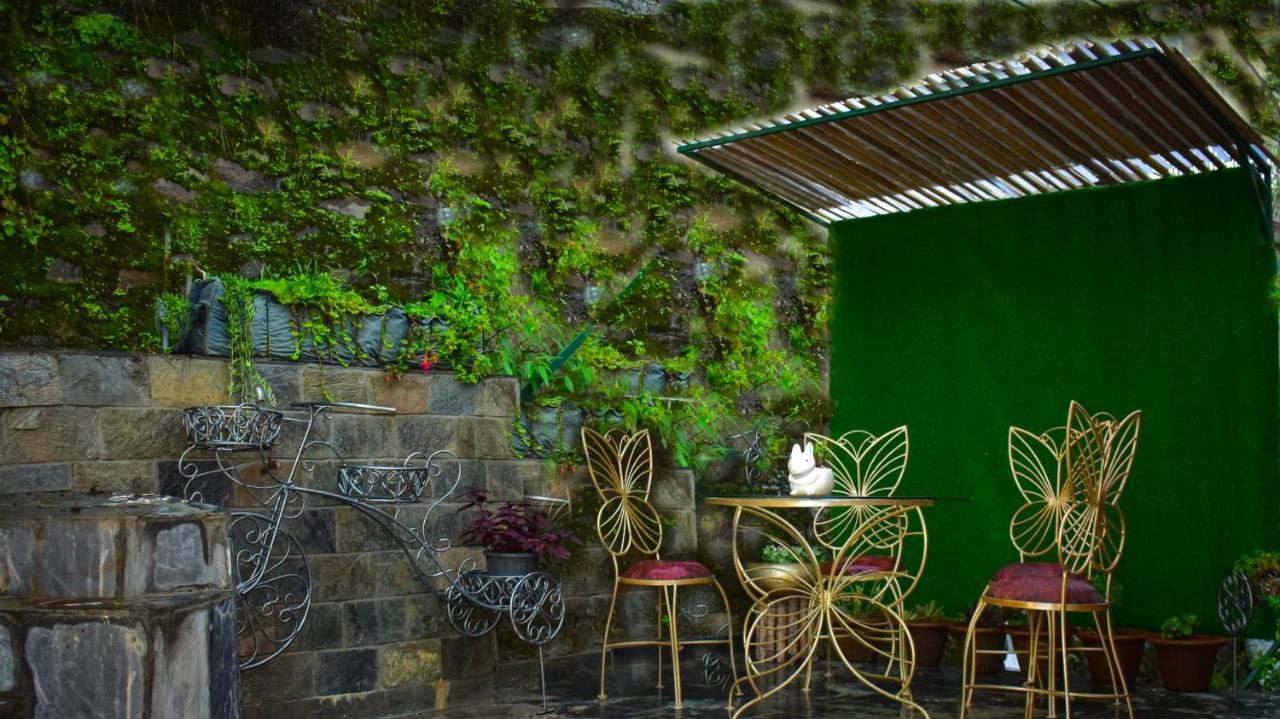 The Westberry 50Mtrs Offroading And 50 Mtrs Nature Path Bed & Breakfast Shimla Ngoại thất bức ảnh