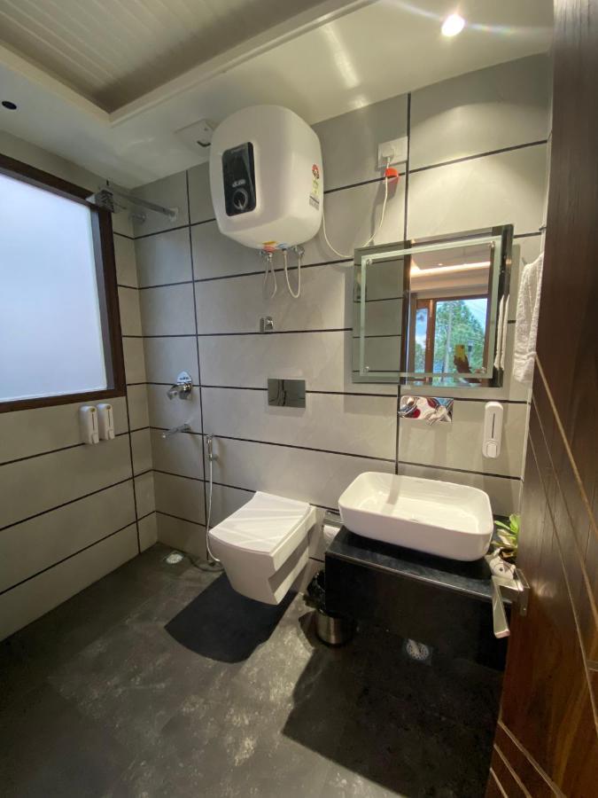 The Westberry 50Mtrs Offroading And 50 Mtrs Nature Path Bed & Breakfast Shimla Ngoại thất bức ảnh